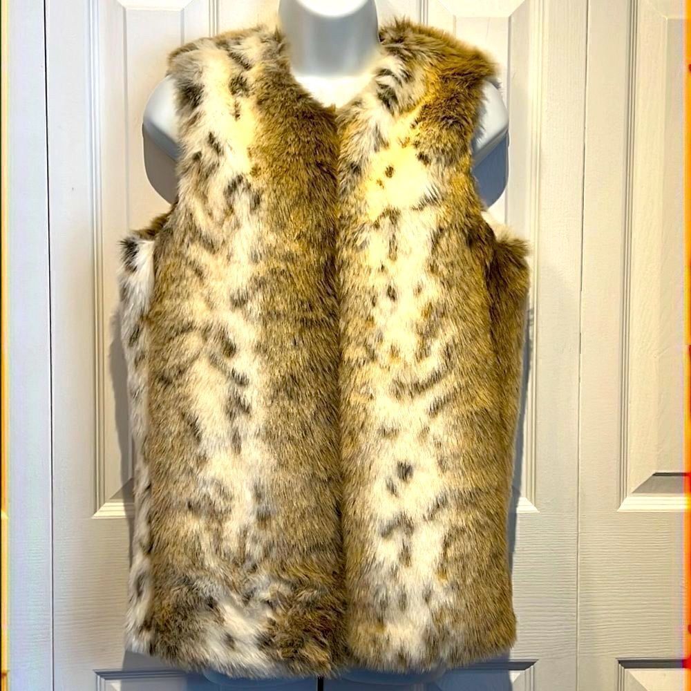 Le Chateau Faux Fur Vest Size Small